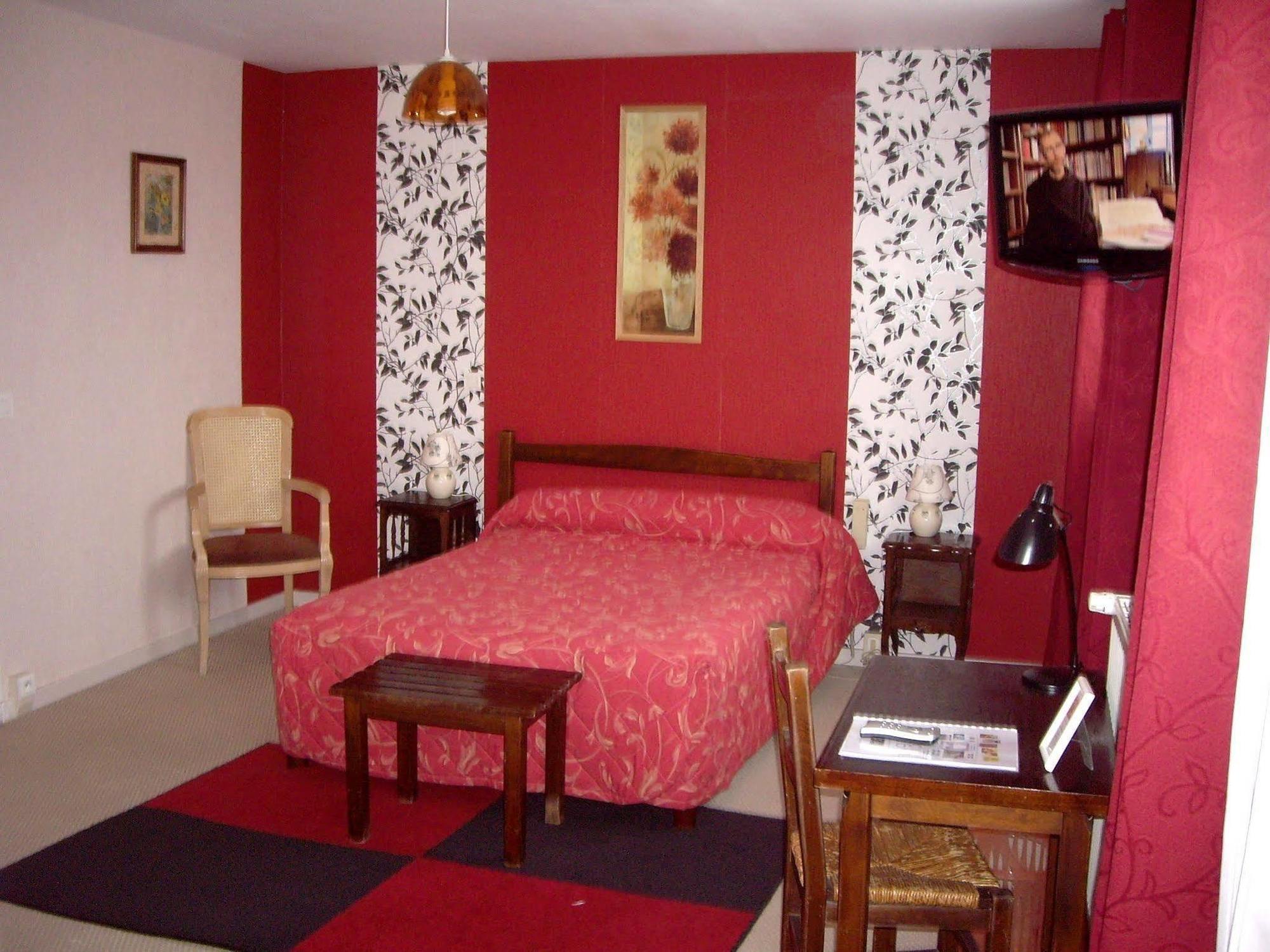 Hotel Restaurant "Le Relais" Courtenay  Kültér fotó